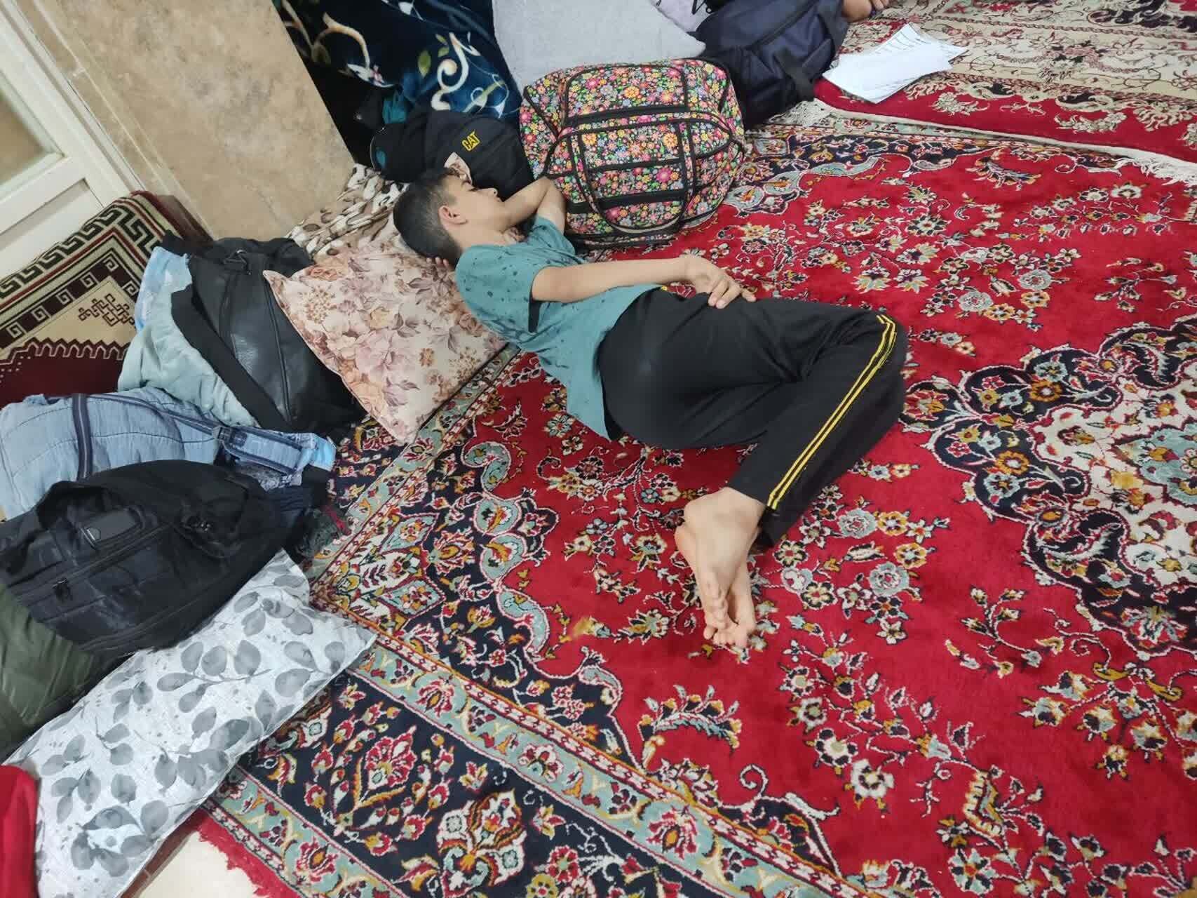 شور و حال دانش آموزان قمی در شب پایانی اعتکاف