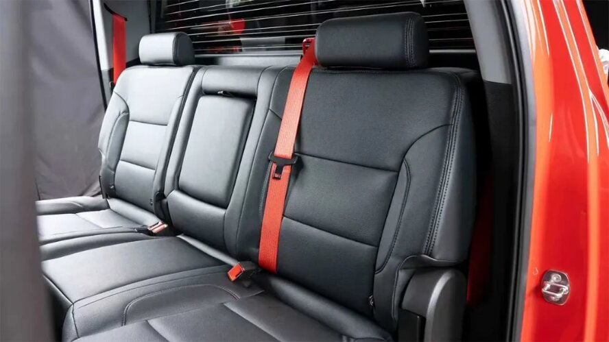 شورلت سیلورادو 4500HD، کامیونت آمریکایی با توان یدک‌کشی ۱۷ تن!