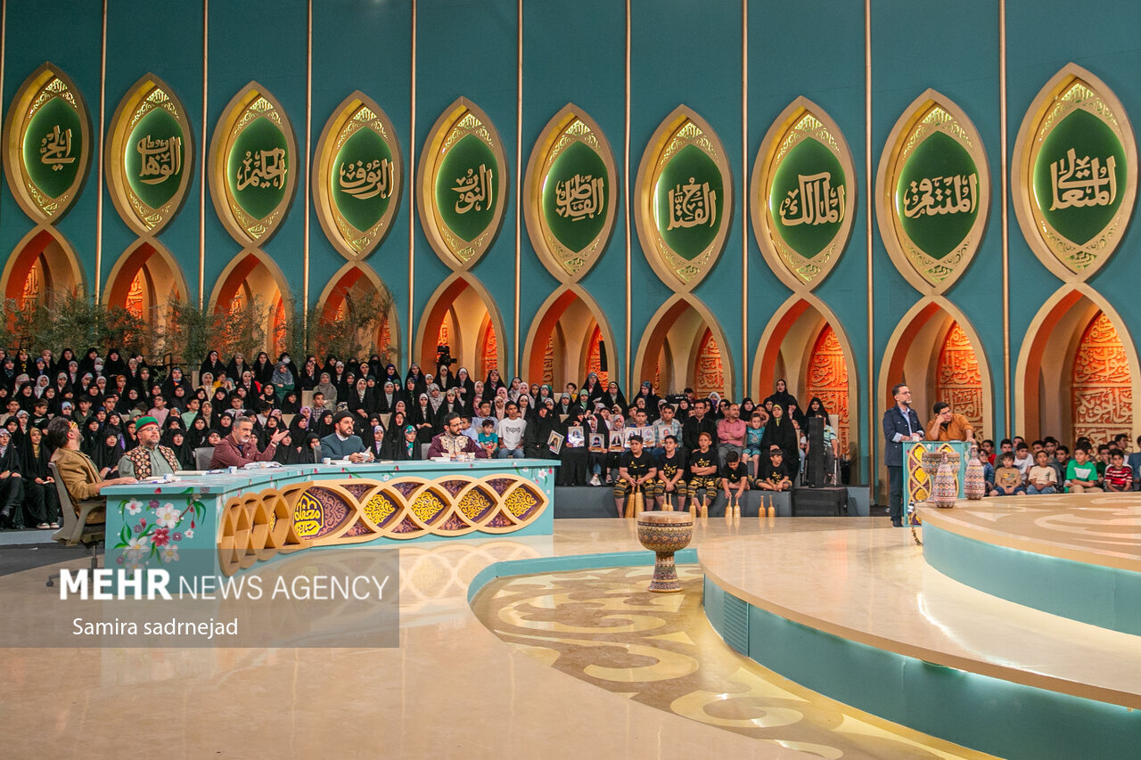 پشت‌صحنه برنامه «محفل ستاره‌ها»