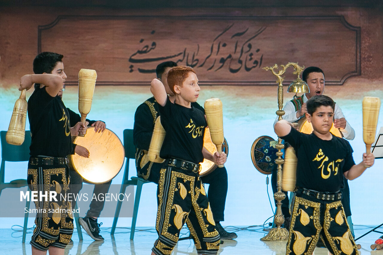 پشت‌صحنه برنامه «محفل ستاره‌ها»