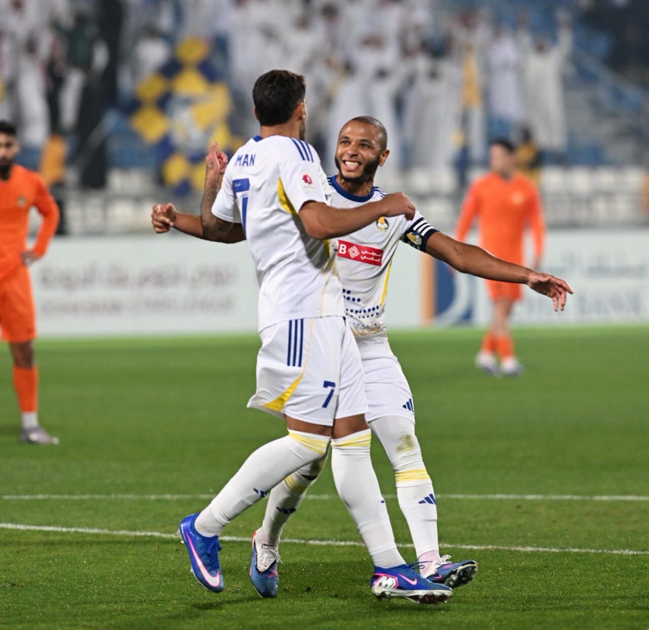 آخرین رقیب تراکتور صدر را چسبید