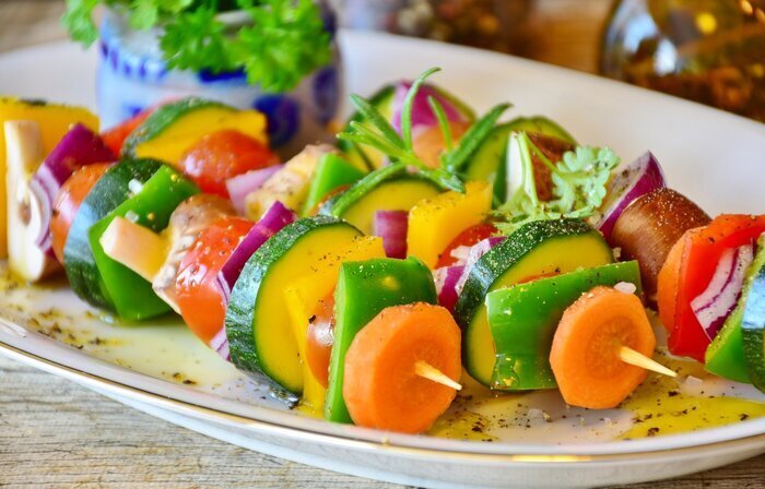 خوردن غذاهای ترد به وقت عصبانیت؛ عادت ساده یا راهی برای آرامش؟