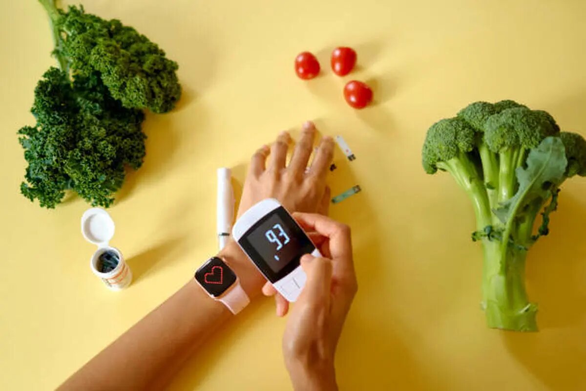 ۱۰ عادت ساده برای ثابت نگه‌داشتن قند خون در طول روز