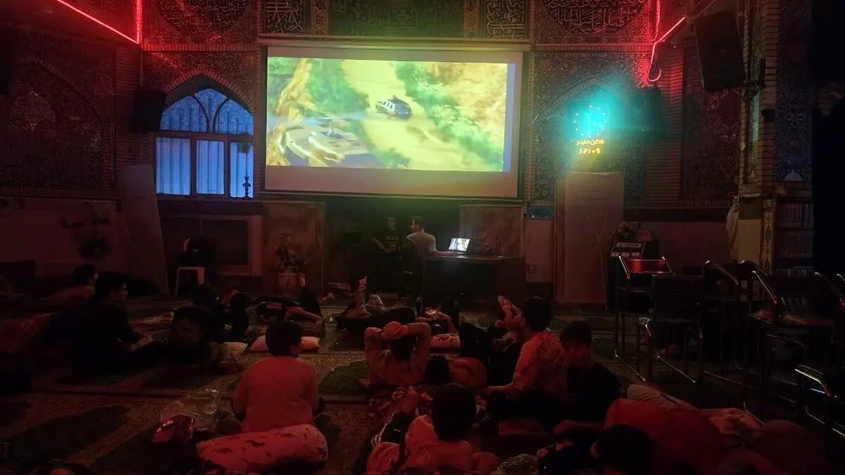 اکران سیار میزبان ۵۰ هزار معتکف سراسر کشور