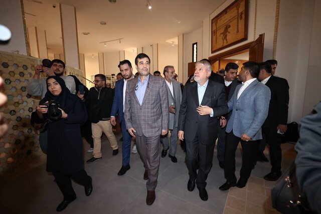 وزیر ورزش: بعد از جام جهانی لیگ را در آزادی برگزار میکنیم/ دبیر فقط مدیر ساخت و ساز نیست