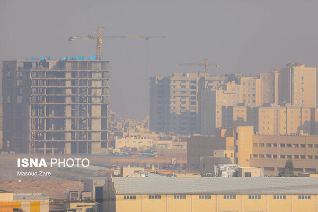 افزایش آلودگی هوای ۷ کلانشهر / برف و باران در ۲۱ استان