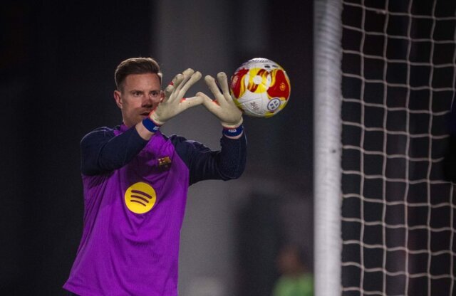 تراشتگن اردوی بارسلونا را ترک کرد