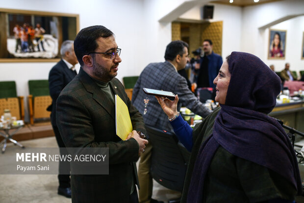 هوش مصنوعی باید در خدمت اسباببازی باشد