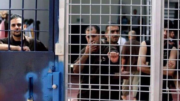 ۳۲۳ اسیر فلسطینی در زندان‌های صهیونیست‌ها جان باخته اند
