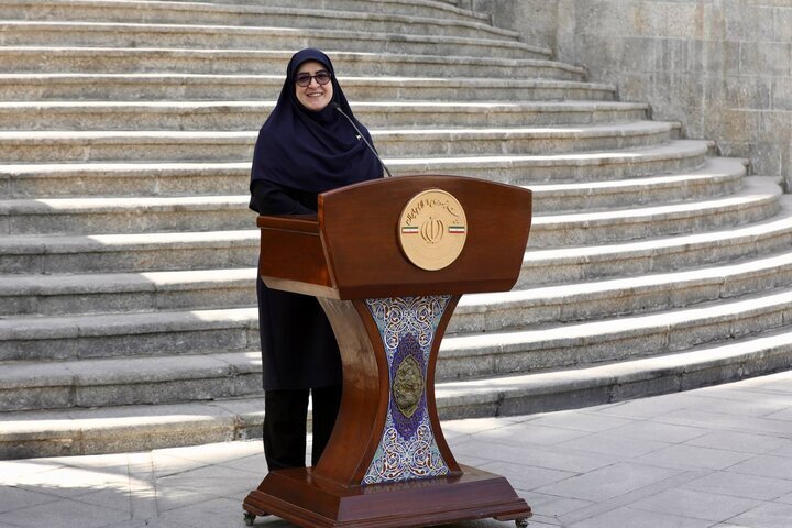 مهاجرانی: پزشکیان به دستگاهها دستور داده مطلبات مردم را پیگیری کنند