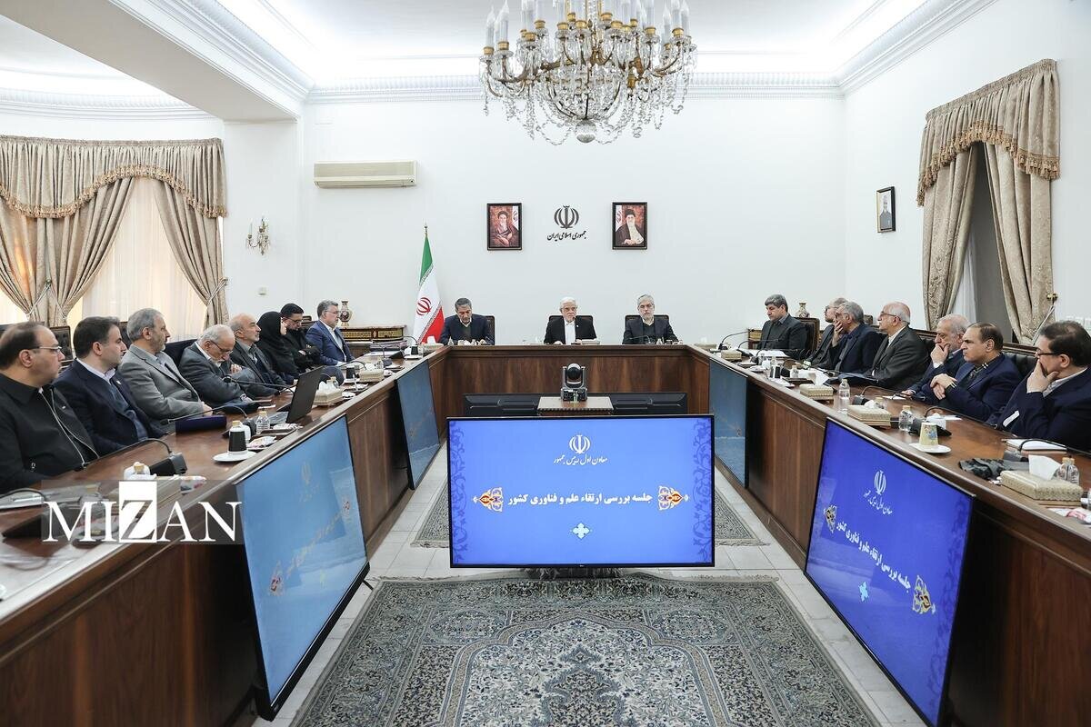 عارف: دولت چهاردهم با پشتوانه دانشگاه‌ها به حل ناترازی‌ها رفت