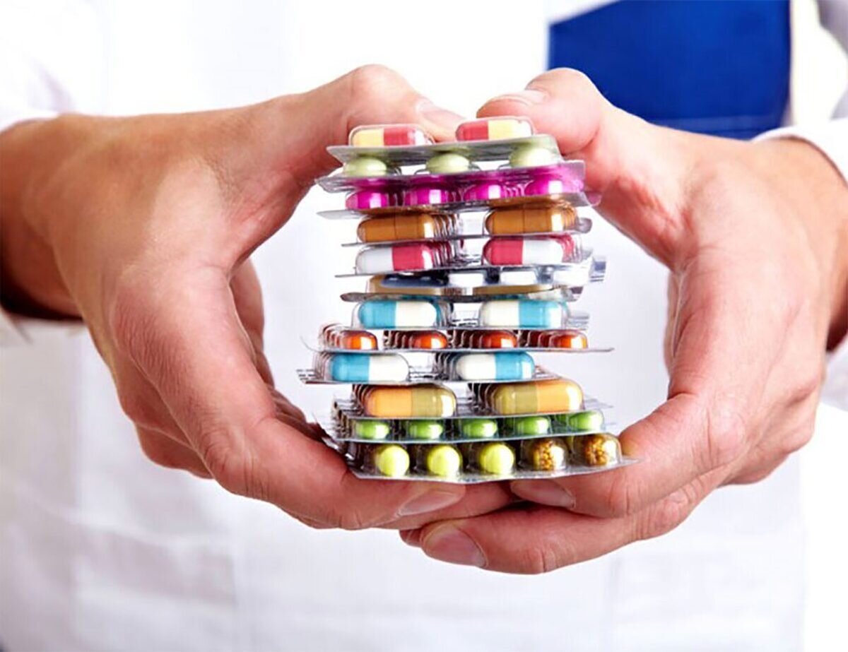 سرپرست دفتر بازرسی سازمان غذا و دارو درباره ارسال دارو از مسیرهای غیرمجاز هشدار داد