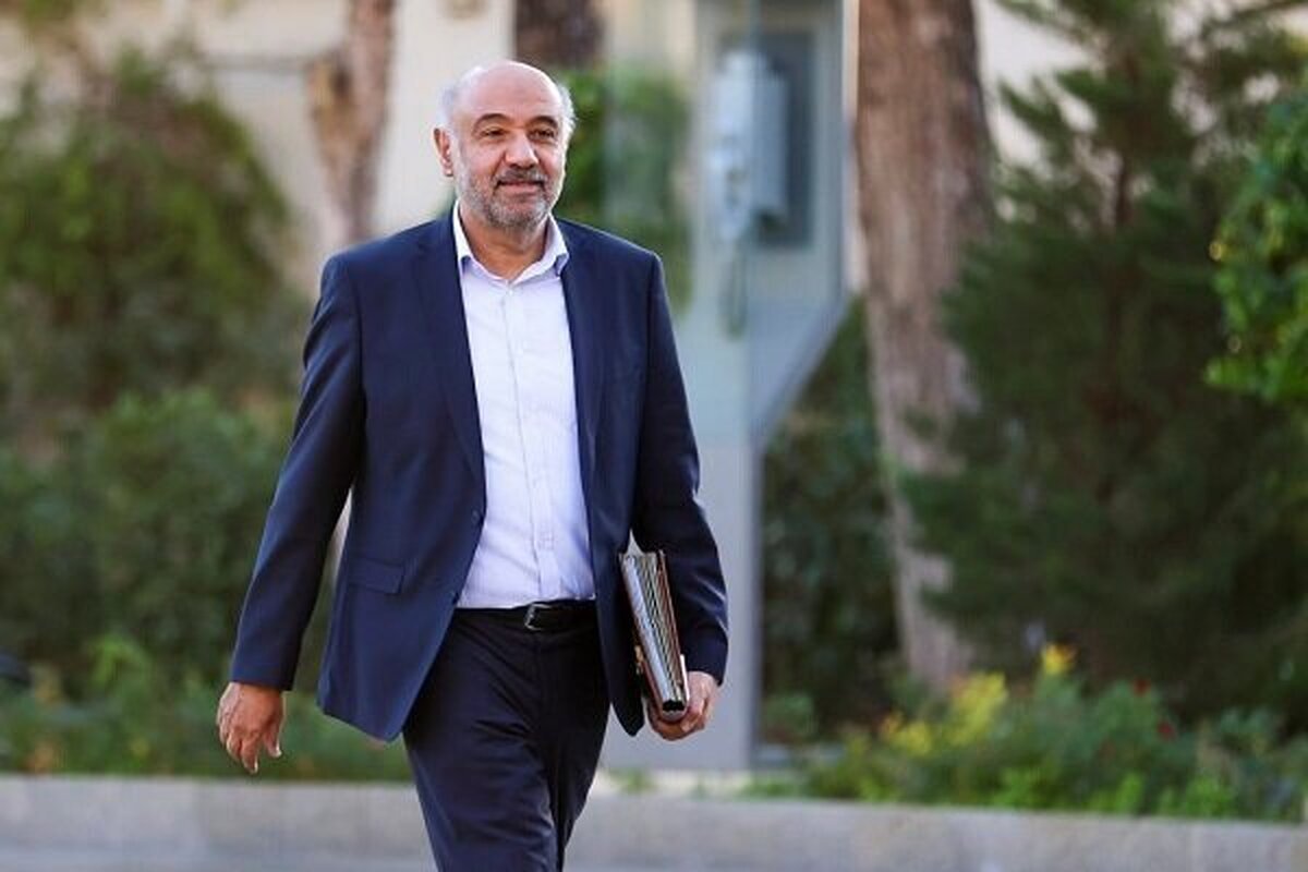 وزیر رفاه: چند برابر شدن قیمت‌ها در سه قلم کالا اتفاق افتاده نه همه اقلام/ تغییر قیمت در لبنیات ۳۰ درصد و در برنج کم است/ افزایش قیمت‌ها جبران می‌شود + فیلم