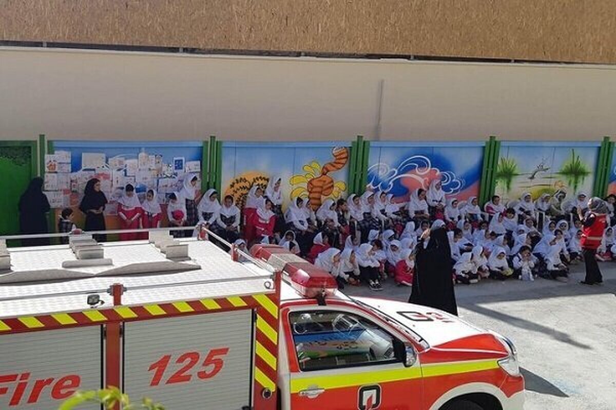 طرح «آتشنشان مدرسه» در ۷۰۰ نقطه تهران اجرا شد