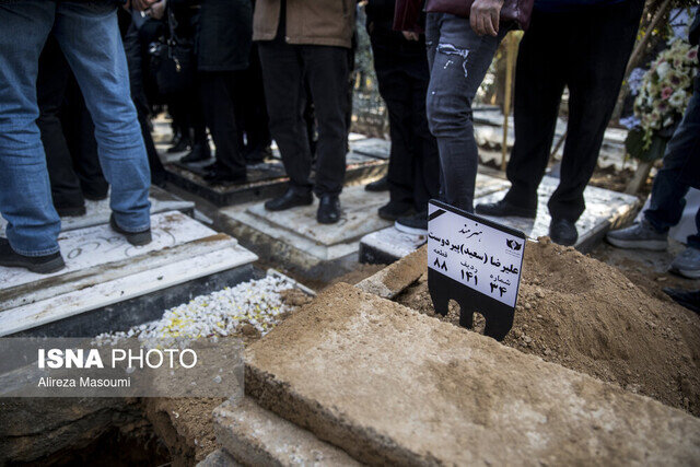 خاکسپاری سعید پیردوست/ گله از عدم حضور مهران مدیری و بچههای «شبهای برره»