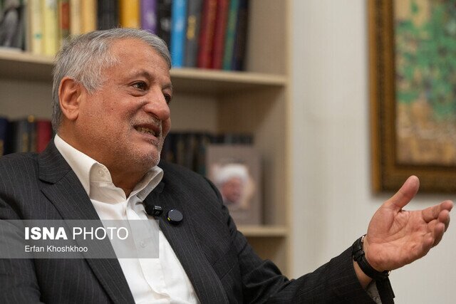 اخبار سیاسی۱۸دی؛ توصیه فرزند رفسنجانی به مسئولان/جلسه پزشکیان در بانک مرکزی