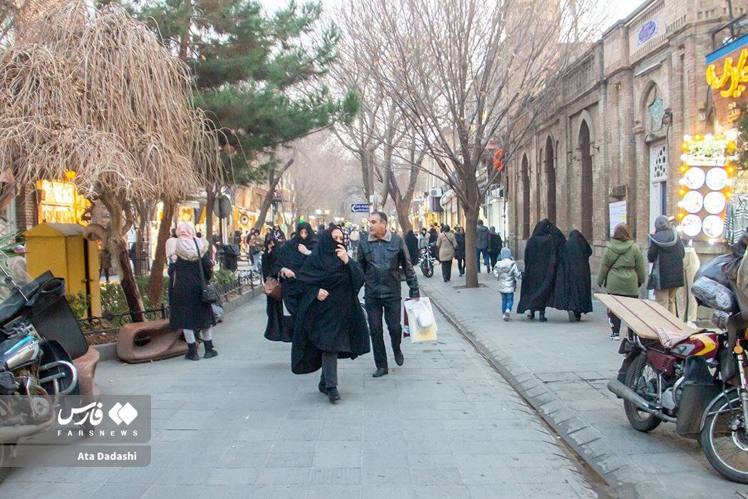 تپش زندگی بازار تاریخی تبریز در سرمای ۱۷ دی