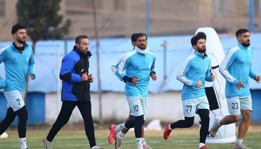 مسائل مالی آتش زیر خاکستر استقلال؟