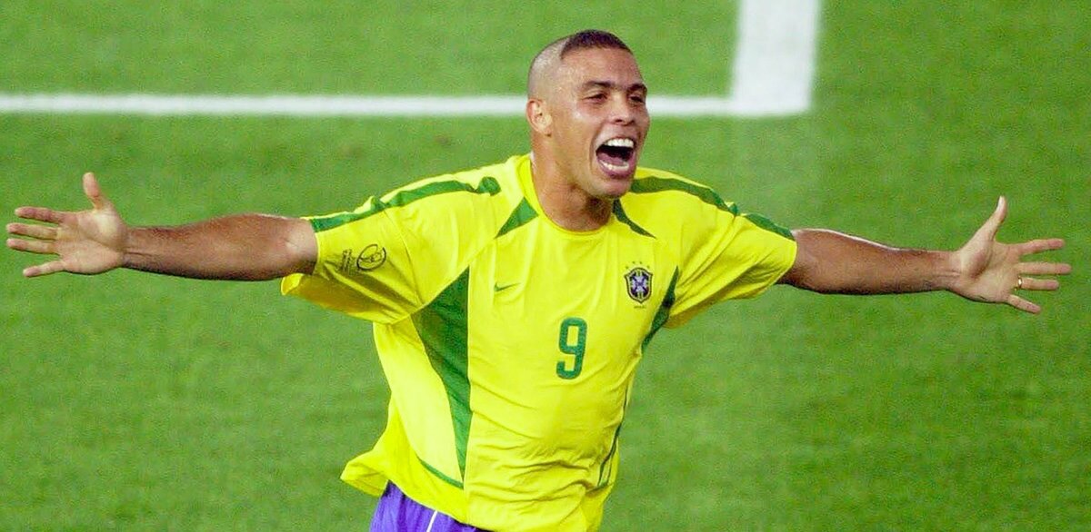 زلاتان: با یک نگاه عاشق رونالدو شدم!