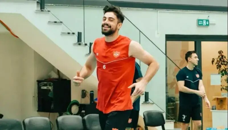 ستاره والیبال ایران در بازی مرگ و زندگی