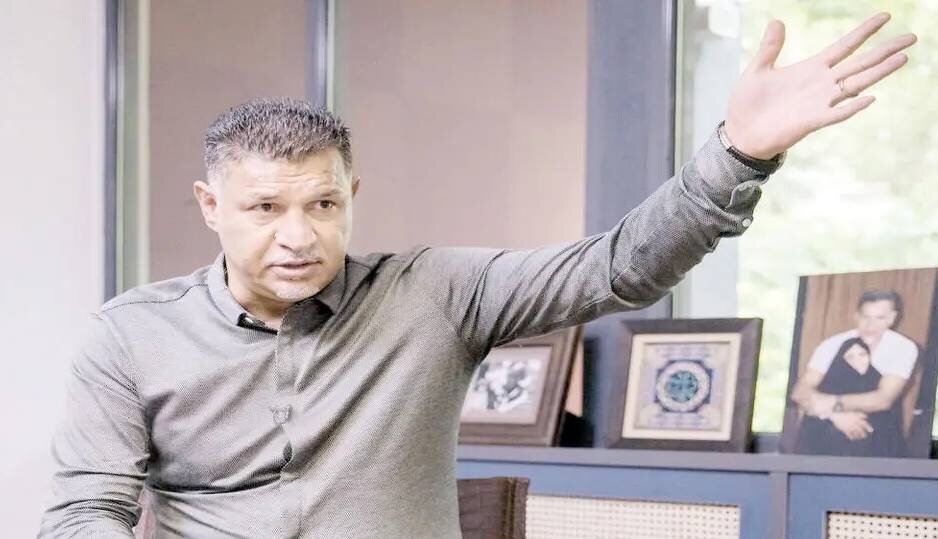 علی دایی: نماینده باید از سفره مردم دفاع کند، نه حاشیهسازی