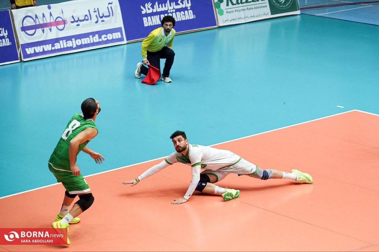 دیدار تیم های والیبال صنعتگران امید - پاس گرگان