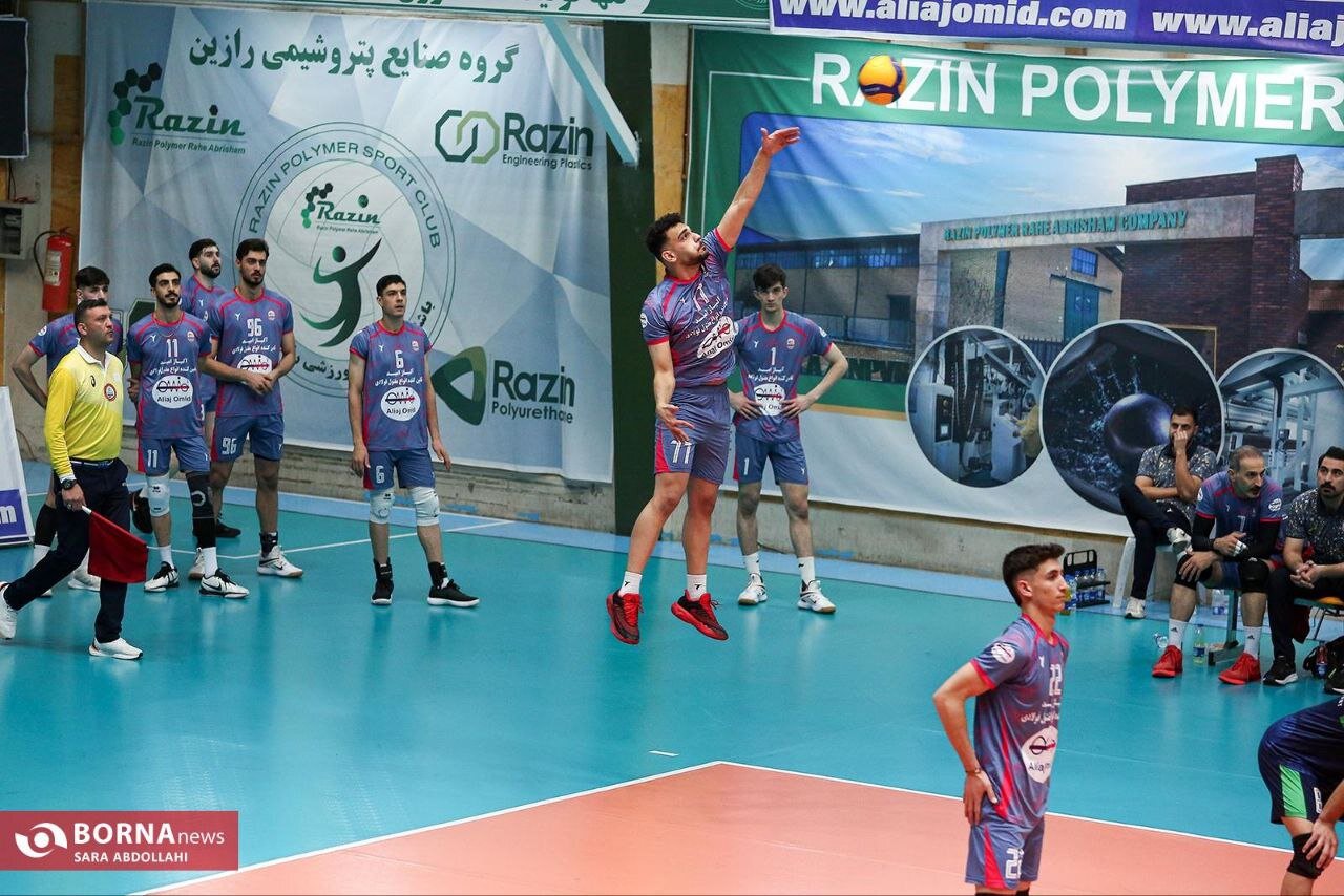 دیدار تیم های والیبال صنعتگران امید - پاس گرگان