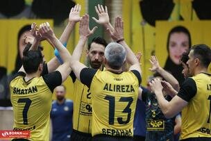 دیدار تیم های والیبال سپاهان-پیکان
