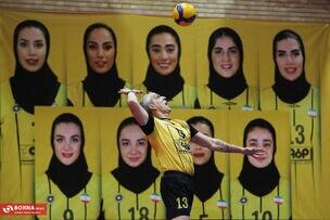 دیدار تیم های والیبال سپاهان-پیکان