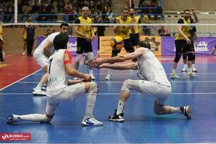 دیدار تیم های والیبال سپاهان-پیکان