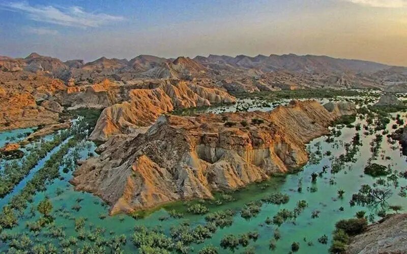 تکذیب ترک خوردگی یک سد در قشم | توضیح یک مسئول درباره نشتی سد