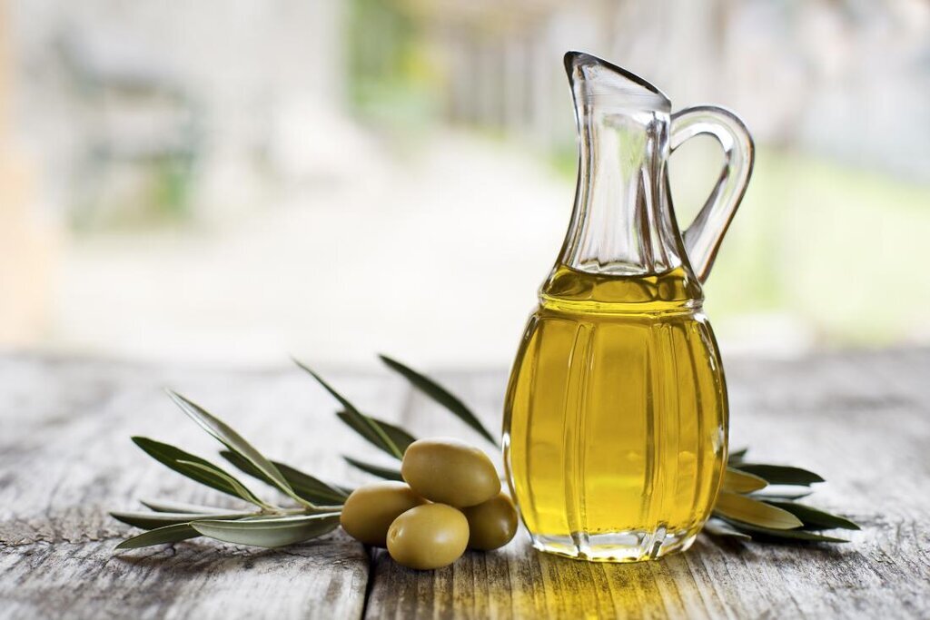 تشخیص روغن زیتون اصل با ۳ ترفند ساده | روغن زیتون اصل چه رنگی است ؟