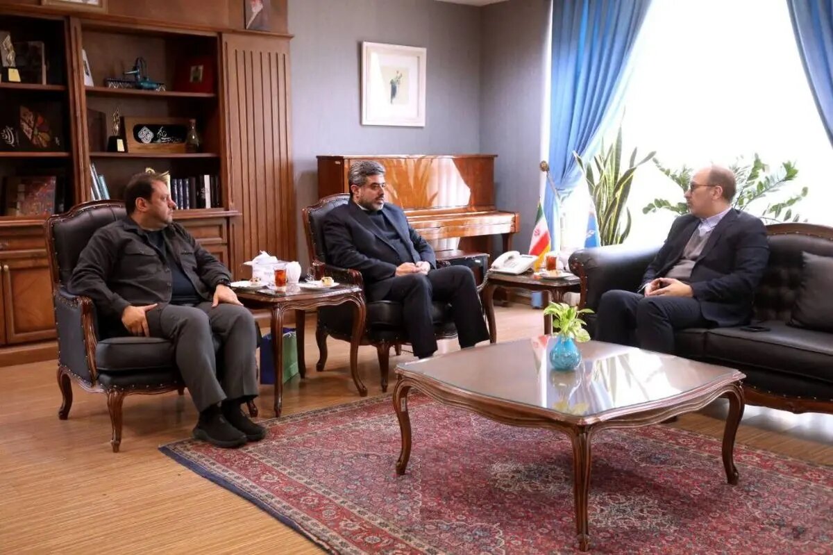 دیدار سفیر جمهوری اسلامی ایران در صربستان با مدیرعامل بنیاد رودکی