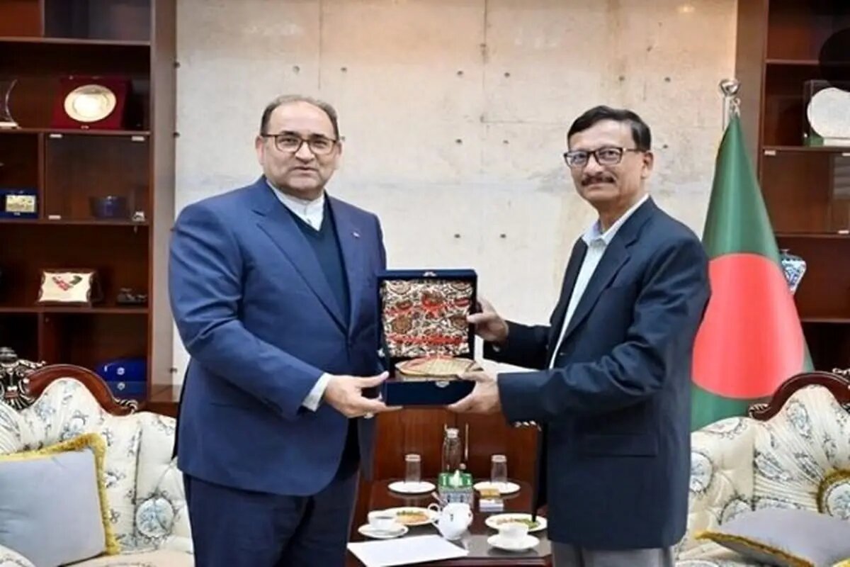 ابلاغ نامه عراقچی به وزیر خارجه بنگلادش