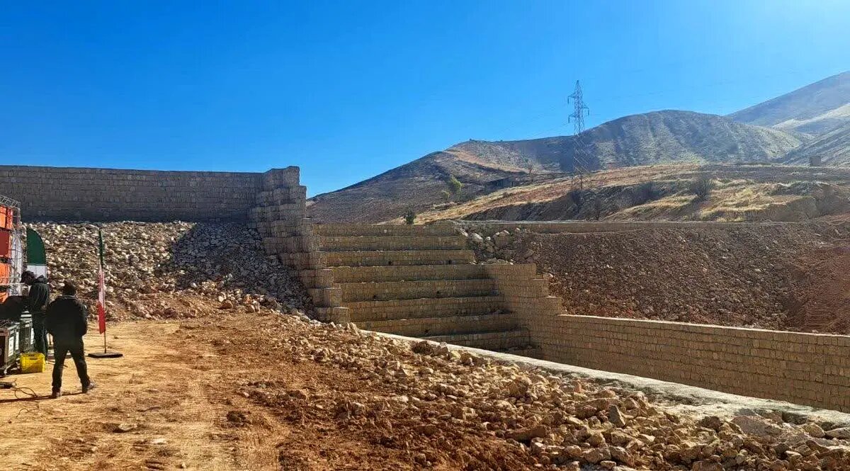 سیلبندهای کنترلی شهرک سعدی به بهره برداری رسید/ اسدی: شهرداری شیراز بهدنبال بهانهتراشی نیست