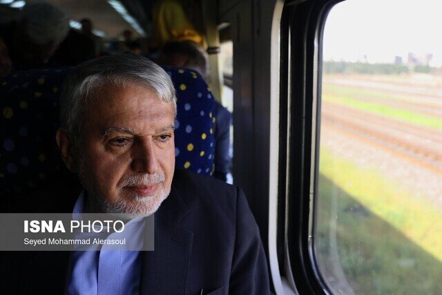 به خاطر مشکلات و فشار بر مردم عذرخواهم/ گردشگری یزد باید جهانیتر معرفی شود