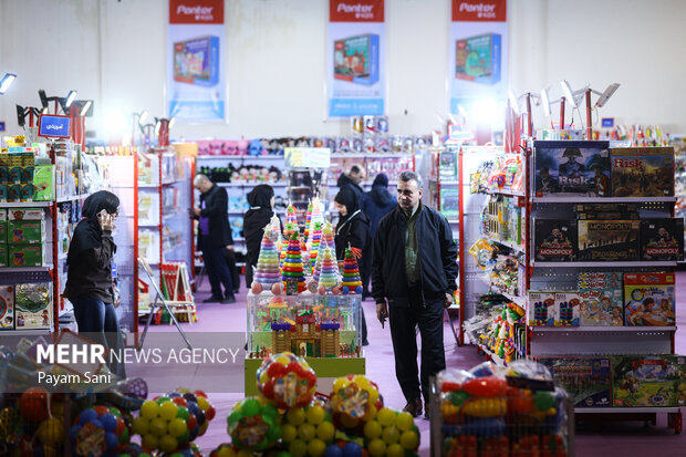 سود خالص اسباب‌بازی ۱۰ تا ۴۰ درصد است/ دولت با اسباب‌بازی، بازی نکند!