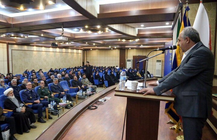 سرمست: رویکرد مدیریت آذربایجان شرقی خدمت موثر به خانواده شهدا است