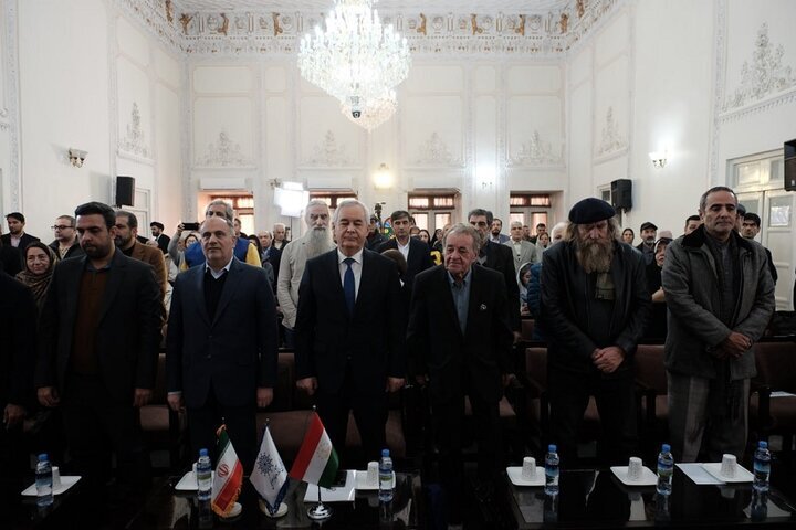 رودکی، شاعری که اقتدار زبان فارسی را بازگرداند