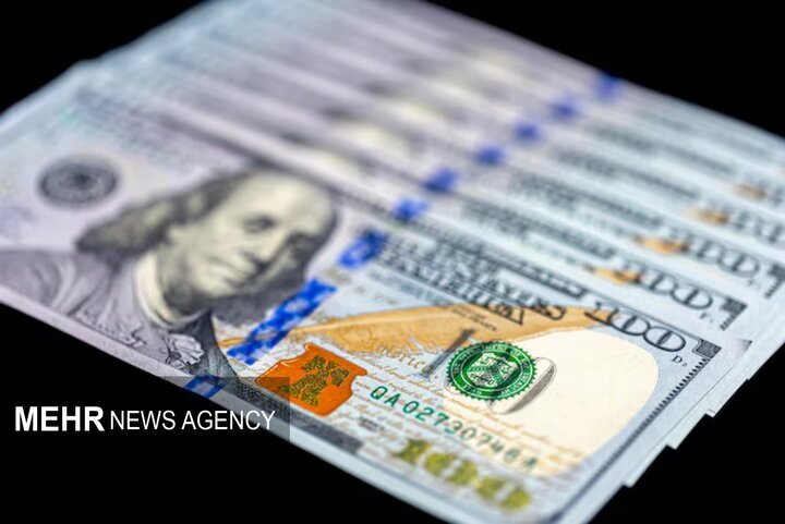 صف فروش ارز صادرکنندگان؛ سیگنال مهار قیمت دلار صادر شد؟