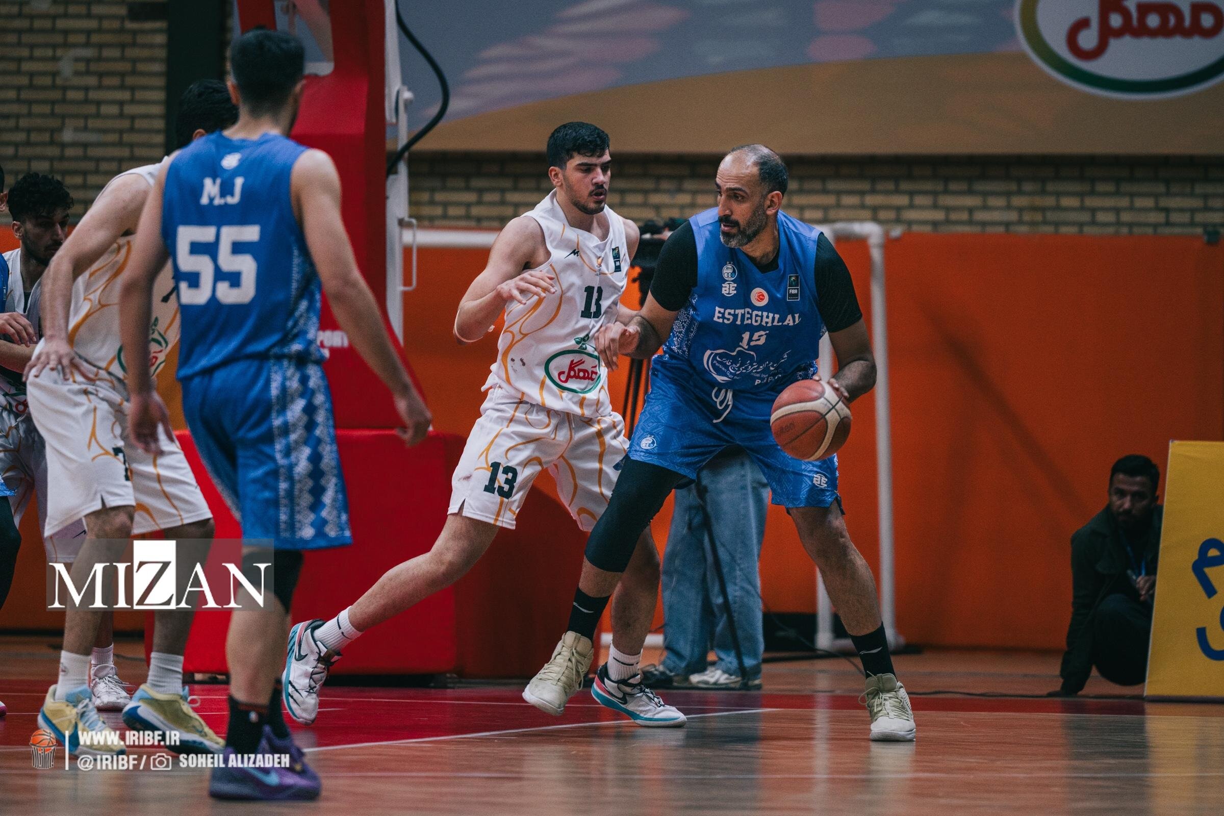 سرپرست تیم بسکتبال مهگل: کاش زودتر می‌گفتند بازیکن استقلال بخشیده شده تا به مشکل نخوریم/ لیگ امسال سطح خیلی بالاتری دارد