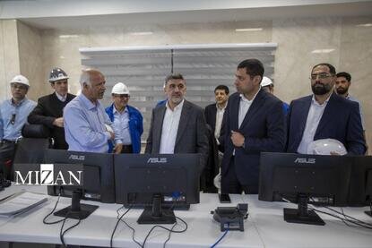 بازدید رئیس سازمان بورس از بزرگترین آبشیرینکن کشور/ تأکید صیدی بر نقش راهبردی شرکت آب آسیا در حل بحران آب