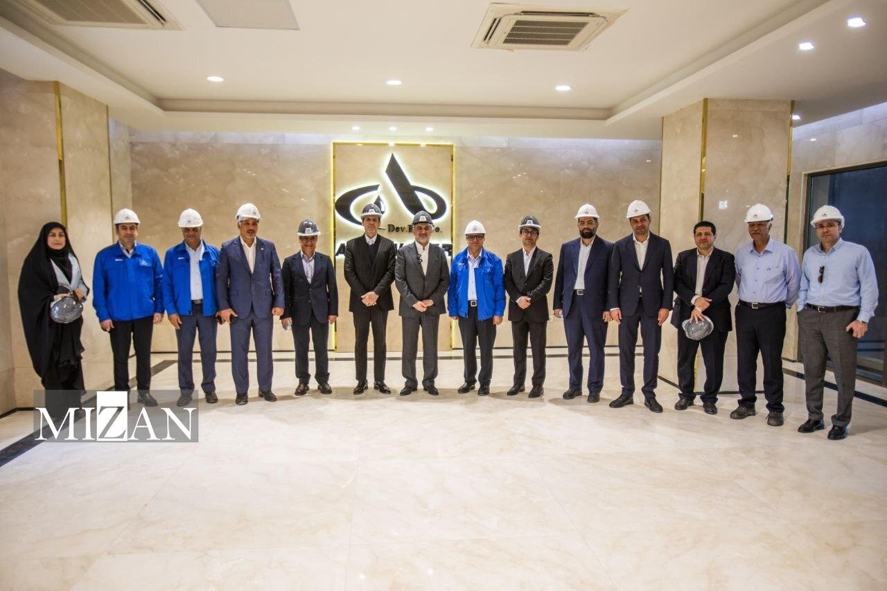 بازدید رئیس سازمان بورس از بزرگترین آبشیرینکن کشور/ تأکید صیدی بر نقش راهبردی شرکت آب آسیا در حل بحران آب