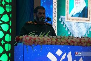 ملت ایران همچنان وفادار به مکتب ولایت، مردمداری و راه شهید سلیمانی است+عکس