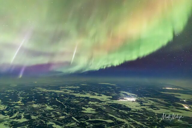 نمایش شفق قطبی از دید یک خلبان