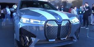 خودرویی که با احساسات شما تغییر رنگ میدهد! | اسرار پنهان در بدنه BMW های جدید