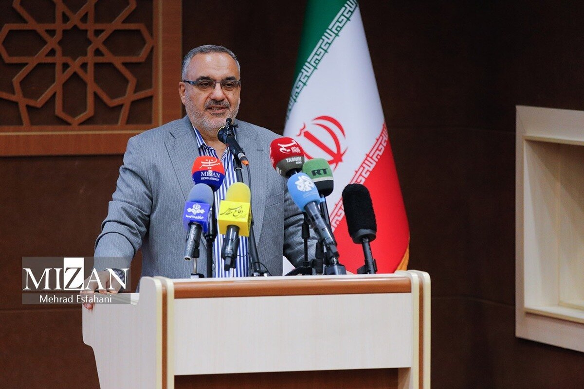 معاون حقوقی سپاه: آمریکا به‌دنبال تجزیه ایران است اما ملت ایران تجزیه‌طلب نیستند