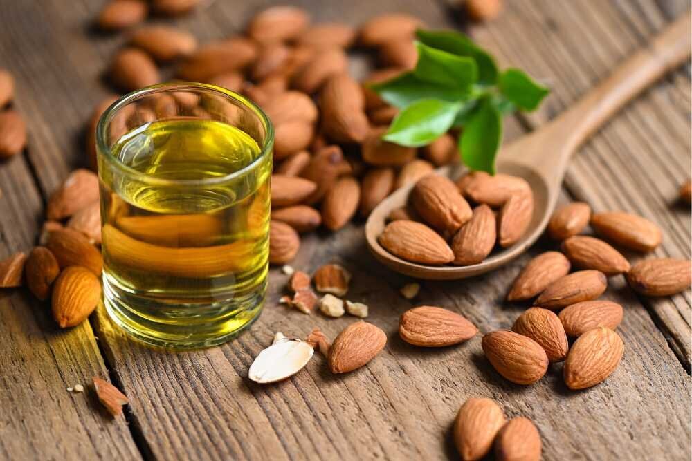 حقیقت درباره خوردن بادام با پوست | آیا واقعاً سالم است یا یک ترند ترسناک دیگر؟