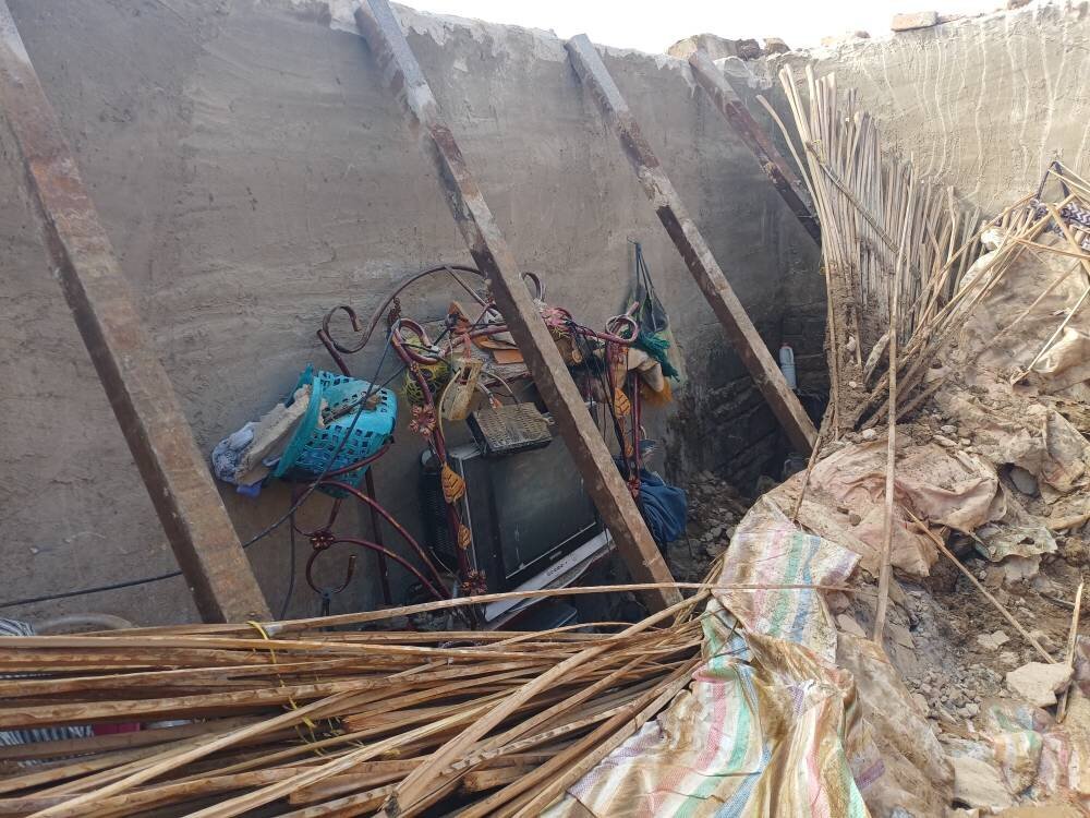 آوار شدن سقف خانه پدر بزرگ بر سرنوه | پسر ۸ ساله چطور جان باخت