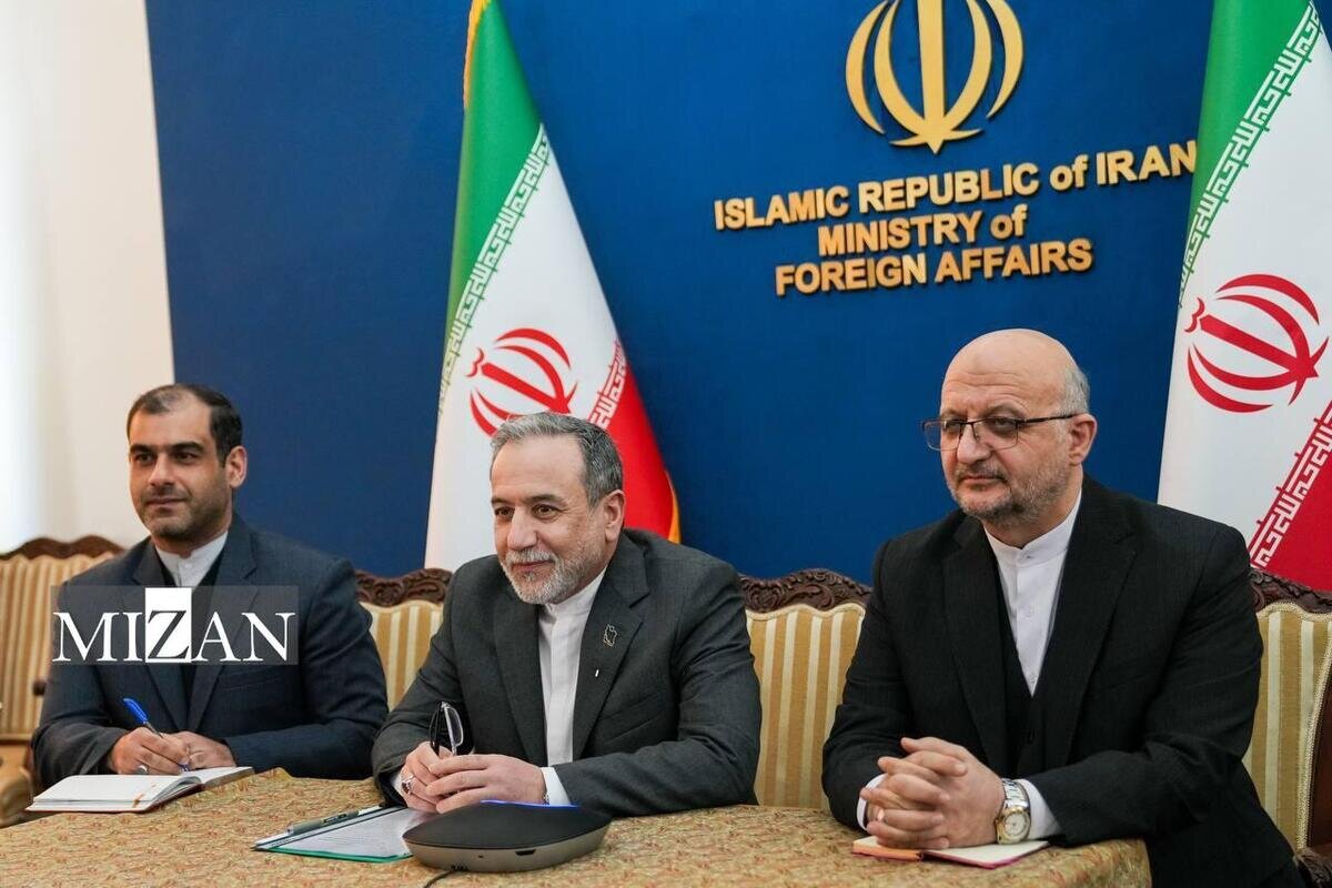 نشست وبیناری وزیر امور خارجه با سفرا و روسای نمایندگی‌های جمهوری اسلامی ایران در اروپای شرقی